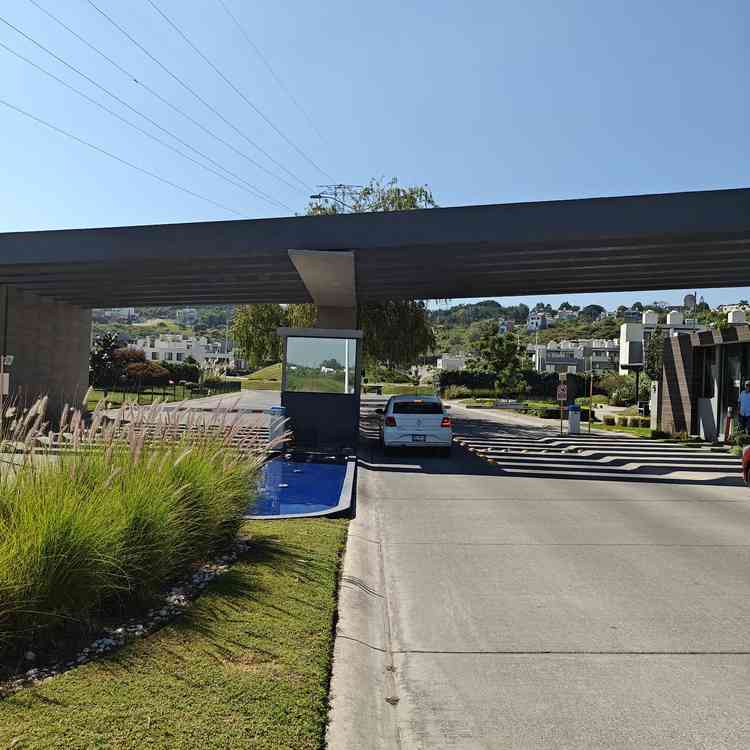 casa en renta avenida elementia cortijo san agustin tlajomulco de zuniga jalisco plUueWx